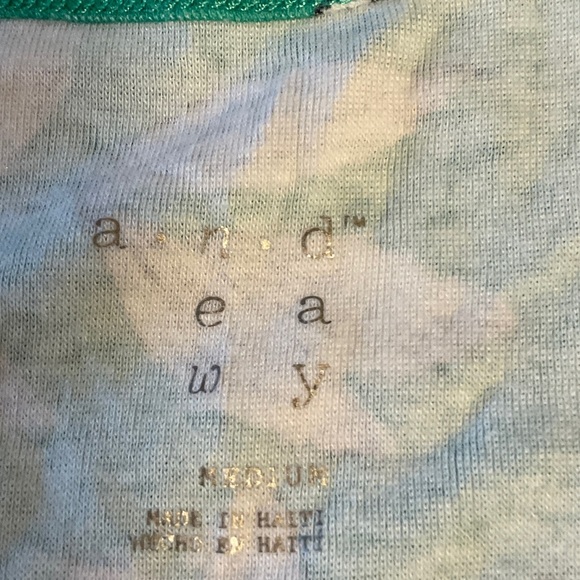 a new day Green and White Floral Tank Top - Picture 5 of 7